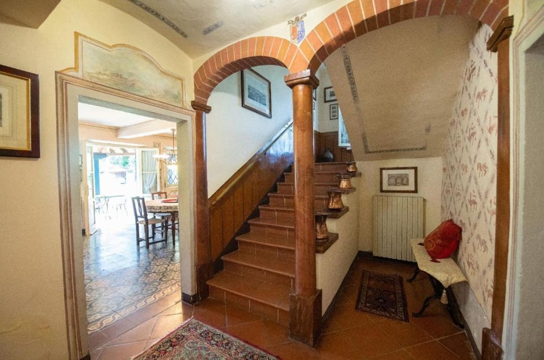 Villa Ottocentesca Immersa Nel Verde Montecavolo Εξωτερικό φωτογραφία