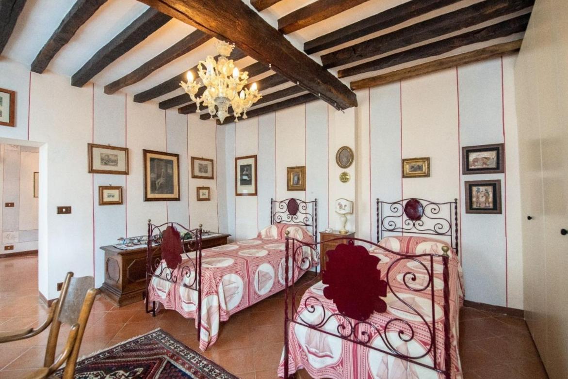 Villa Ottocentesca Immersa Nel Verde Montecavolo Εξωτερικό φωτογραφία